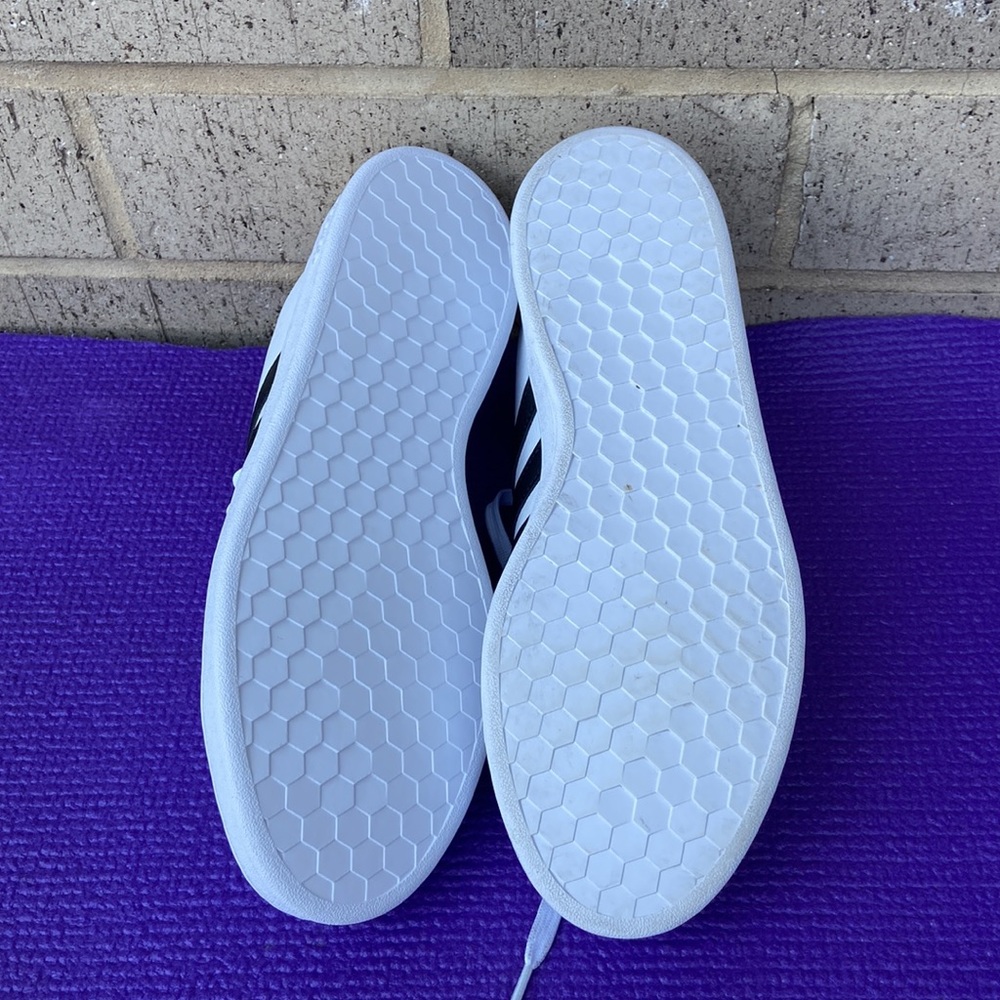 Adidas - Picture 7 of 7